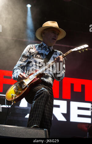 22, juillet, 2017. Sheffield, Royaume-Uni. Primal Scream headline la scène principale à la Sheffield Jalonnages Festival. © Gary Bagshawe / Alamy Live News. Banque D'Images