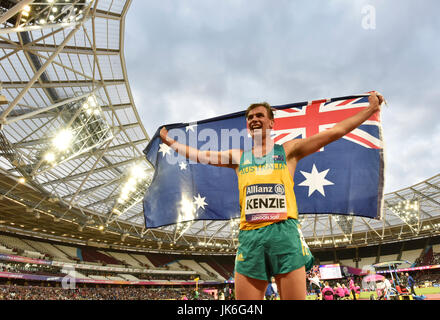 Londres, Royaume-Uni. 22 juillet, 2017. Deon Kenzie (AUS) célèbre l'obtention de la Men's 1500 M T38 pendant la finale Para Championnats mondiaux d'athlétisme 2017 à Londres Londres Stadium samedi. Photo : Taka G Wu/Alamy Live News Banque D'Images