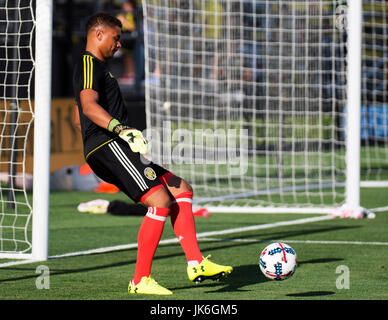 Columbus, Ohio, USA. 22 juillet, 2017. Columbus Crew Zack gardien Steffen (23) se réchauffe avant de faire face à Philadelphie en leur match à Mapfre Stadium à Columbus, Ohio. Columbus, Ohio, USA. Brent Clark/Alamy Live News Banque D'Images