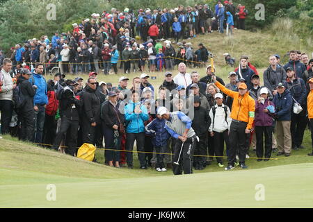 Southport, Merseyside, Royaume-Uni. 21 juillet, 2017. Hideki Matsuyama (JPN) Golf : Hideki Matsuyama Japon de putts sur le troisième trou au cours de la deuxième série de la 146e British Open Golf Championship au Royal Birkdale Golf Club à Southport, Merseyside, Angleterre . Credit : Koji Aoki/AFLO SPORT/Alamy Live News Banque D'Images