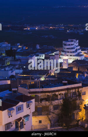 Tunisie,Central Western Tunisie, Le Kef, élevée sur la ville à partir de la Kasbah, soir Banque D'Images