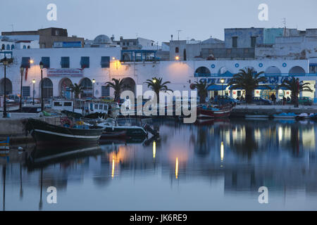 La Tunisie, le nord de la Tunisie, Bizerte, Vieux Port, soir Banque D'Images