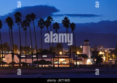 États-unis, Californie, le sud de la Californie, Santa Barbara, front de mer, au crépuscule Banque D'Images