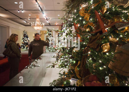 États-unis, Californie, Californie du Sud, Simi Valley, la Ronald Reagan Presidential Library, arbres de Noël sur le thème de la présidentielle Banque D'Images