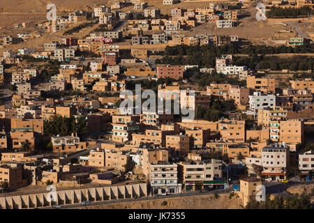 La Jordanie, Petra-Wadi Musa, portrait de la nouvelle ville de Wadi Musa, coucher du soleil Banque D'Images