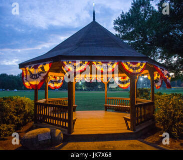 Un pavillon décoré de banderoles à Ramsey, New Jersey Banque D'Images