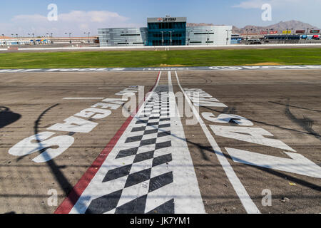 Las Vegas - Circa Juillet 2017 : Départ Ligne d'arrivée à Las Vegas Motor Speedway. Les hôtes LVMS et NASCAR NHRA événements, incluant le Pennzoil 400 VII Banque D'Images