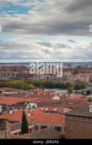 L'Espagne, Castilla y Leon Région, Province de Salamanque, Salamanque, Salamanque cathédrales, augmentation de la ville vue depuis la tour de la Cathédrale Banque D'Images