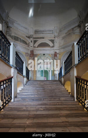 La Russie, Leningradskaya Oblast, Gatchina, Gatchina Palais, escalier intérieur Banque D'Images