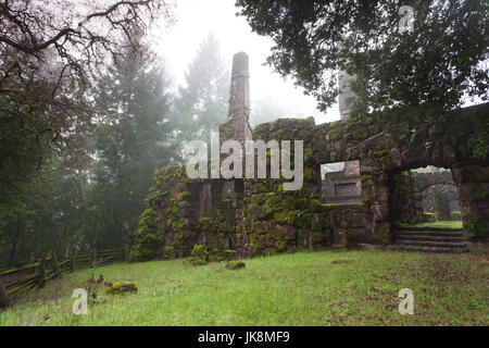 États-unis, Californie, Californie du Nord, Sonoma Wine Country, Glen Ellen, Jack London State Historical Park, ancien domaine de l'écrivain Jack London, ruines de Wolf House mansion, détruit par un incendie en 1913 Banque D'Images