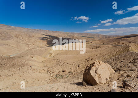 La Jordanie, Kings Highway, Wadi Hasa, paysage désertique par le barrage Tannur Banque D'Images