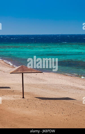 La Jordanie, Aqaba, plage de la mer Rouge, le Roi Abdallah Reef Zone touristique Banque D'Images