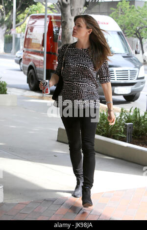 SANTA MONICA, CA - 11 mars : Jennifer Garner vu arriviang vers un centre médical à Santa Monica, Californie le 11 mars 2014. Crédit : John Misa / MediaPunch Banque D'Images