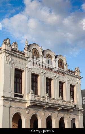 Cuba, Cienfuegos, Cienfuegos Province, Teatro Tomas Terry, la fin de l'après-midi Banque D'Images