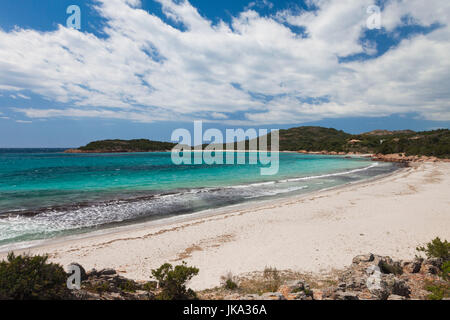 France, Corse, Corse-du-Sud et la région Corse, côte sud, Baie de Rondinara bay, beach view Banque D'Images