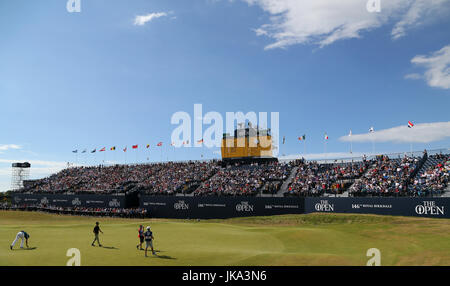 Le groupe de l'Espagne et de l'USA Jon Rahm Kevin Na sur la 18e journée lors de trois de l'Open Championship 2017 à Royal Birkdale Golf Club, Southport. Banque D'Images