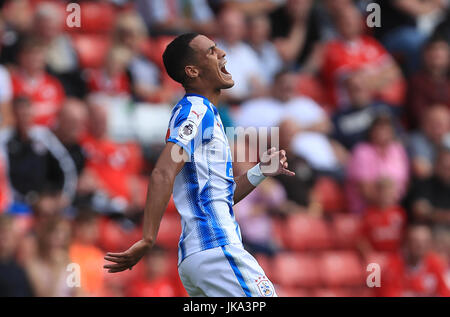 Huddersfield Town's Tom Ince lors de la pré-saison match amical à Oakwell, Barnsley. Banque D'Images