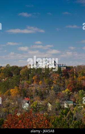 USA, Ohio, Eureka Springs, Crescent Hotel, elevated view Banque D'Images