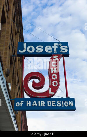 USA, Dakota du Nord, Fargo, signer pour Josef's School of Hair Design Banque D'Images