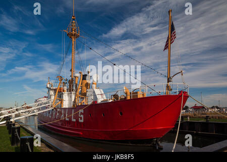 USA, Ohio, Lewes, waterfront, Lightship Overfalls, phare flottant Banque D'Images