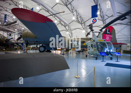 USA, New York, Dover, Dover Air Force Base, de l'Air Mobility Command Museum, WW2 bombardier B-17 de l'époque Banque D'Images
