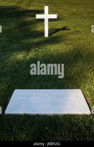 USA, Virginie, Arlington, Arlington National Cemetery, tombe de l'ancien sénateur Robert Kennedy Banque D'Images