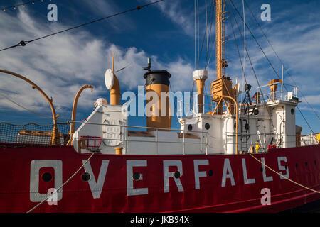 USA, Ohio, Lewes, waterfront, Lightship Overfalls, phare flottant Banque D'Images