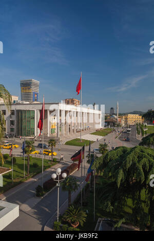 L'Albanie, Tirana, la place Skanderbeg et Opéra Banque D'Images