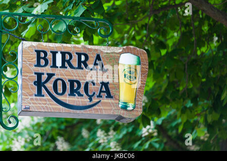 L'Albanie, Korca, Birra Korca, brasserie de bière les plus populaires en Albanie, sign Banque D'Images