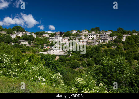 La Grèce, l'Epire, Région Zagorochoria, Gorge de Vikos, village de Vitsa Banque D'Images