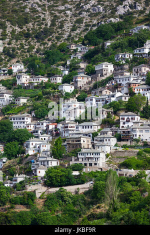 En Grèce, région de Thessalie, Makrinitsa, péninsule de Pelion, augmentation de la vue sur la ville Banque D'Images