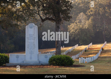 USA, Géorgie, d'Andersonville, d'Andersonville National Historic Site, site de la première guerre civile, camp de prisonniers de guerre, mémorial à l'ex-prisonniers de guerre au Stalag 17-B dans WW2 Banque D'Images