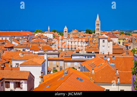 L'horizon historique et les toits de Zadar, Dalmatie, Croatie vue Banque D'Images