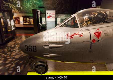 L'Australie, Canberra, ACT, Canberra, Australian War Memorial Museum, à l'époque de la guerre de Corée Gloster Meteor britannique d'avions de chasse Banque D'Images