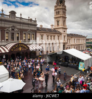 L'Australie, Victoria, Victoria, Ballarat, Ballarat Beat Festival Rockabilly, elevated view Banque D'Images