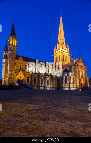 L'Australie, Victoria, Victoria, Bendigo, Cathédrale du Sacré-Coeur, dusk Banque D'Images