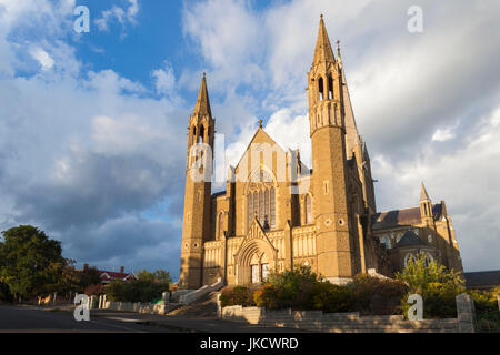 L'Australie, Victoria, Victoria, Bendigo, Cathédrale du Sacré-Coeur, coucher du soleil Banque D'Images