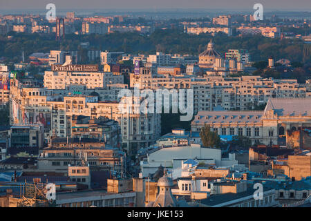 Roumanie, Bucarest, city skyline view, Dawn Banque D'Images