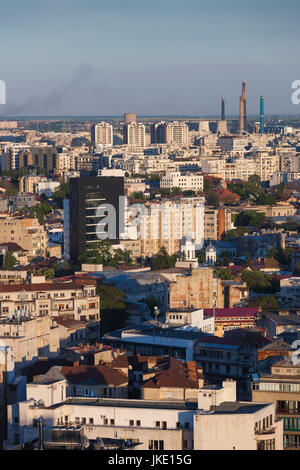 Roumanie, Bucarest, sur les toits de la ville, augmentation de la vue, coucher du soleil Banque D'Images