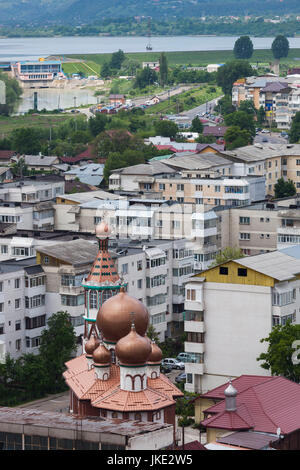 Roumanie, région de Moldova, Piatra Neamt, augmentation de la ville depuis le Mt. Telegondola Cozla Banque D'Images