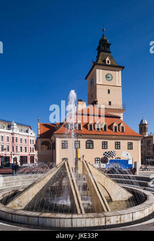 La Roumanie, la Transylvanie, Brasov, Piata Sfatului Square, l'ancienne Mairie, aujourd'hui Musée Historique de Brasov Banque D'Images