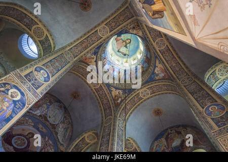 La Bulgarie, montagnes centrales, Shipka, Shipka Monastère, Nativité Memorial Church, construit en 1902 pour commémorer les soldats russes qui sont morts dans la bataille de la passe de Shipka en 1877, de l'intérieur Banque D'Images