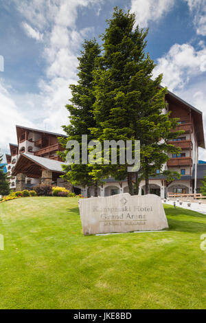La Bulgarie, le Sud de montagnes, Bansko, station de ski, le Kempinski Hotel Grand Arena Banque D'Images