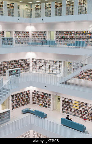 Allemagne, Bade-Wurtemberg, Stuttgart, Mailaender Platz, nouvelle bibliothèque de la ville de Stuttgart, de l'intérieur Banque D'Images