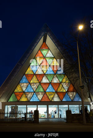 La Cathédrale de Christchurch de transition au début de l'éclairage de nuit en hiver Banque D'Images