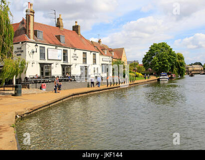 La Faucheuse Inn, rivière Great Ouse, Ely, Cambridgeshire, Angleterre, RU Banque D'Images