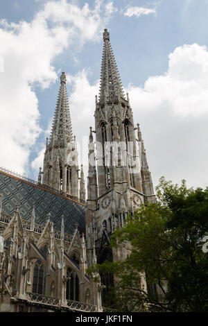 L'église votive (Votivkirche) situé sur la Ringstrasse de Vienne, Autriche Banque D'Images