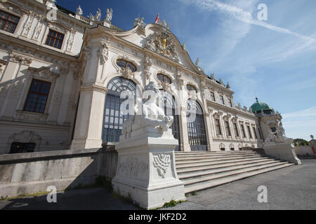 Avis à jour ensoleillé de célèbre monument palais du Belvédère à Vienne. L'Autriche Banque D'Images