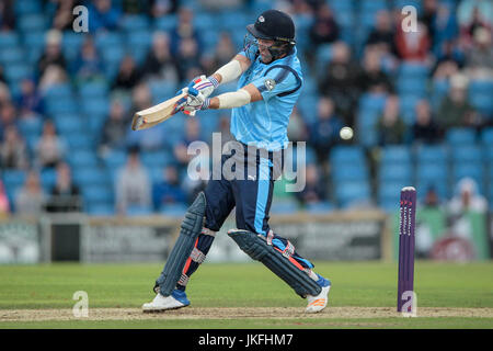 David Willey (Yorkshire CCC) frappe la balle pour quatre au cours de la Natwest T20 jeu entre le Yorkshire Vikings v Rapids Worcestershire le dimanche 23 juillet 2017. Photo par Mark P Doherty. Banque D'Images