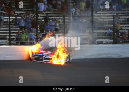 Speedway, Indiana, USA. 23 juillet, 2017. 23 juillet 2017 - Speedway, Indiana, USA : Kyle Larson (42) hors tension 1 épaves au Brantley Gilbert grosse Machine Brickyard 400 à Indianapolis Motor Speedway, Speedway dans l'Indiana. Crédit : Walter G Arce Sr Asp Inc/ASP/ZUMA/Alamy Fil Live News Banque D'Images